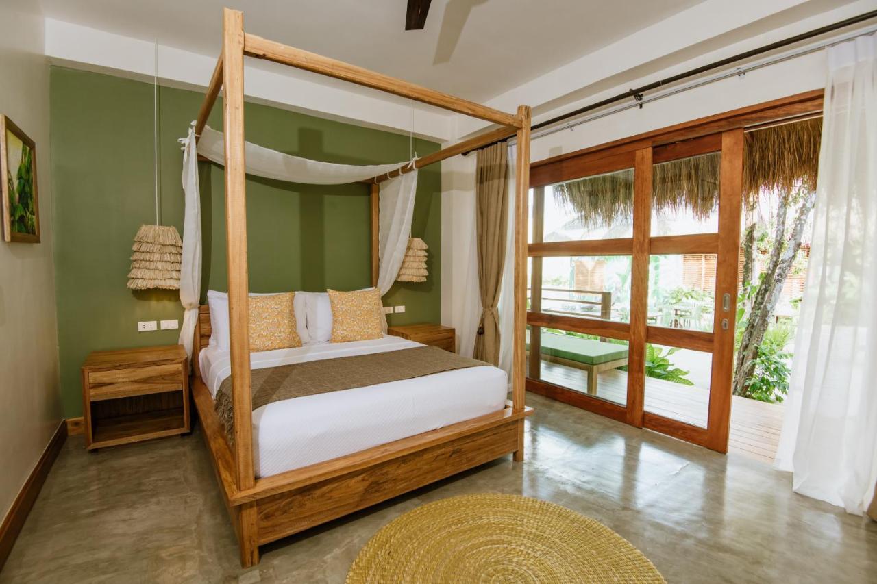 Palmas And Casitas Siargao